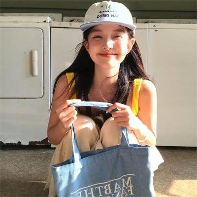 鸟姐妹的反差生活第二季 海报